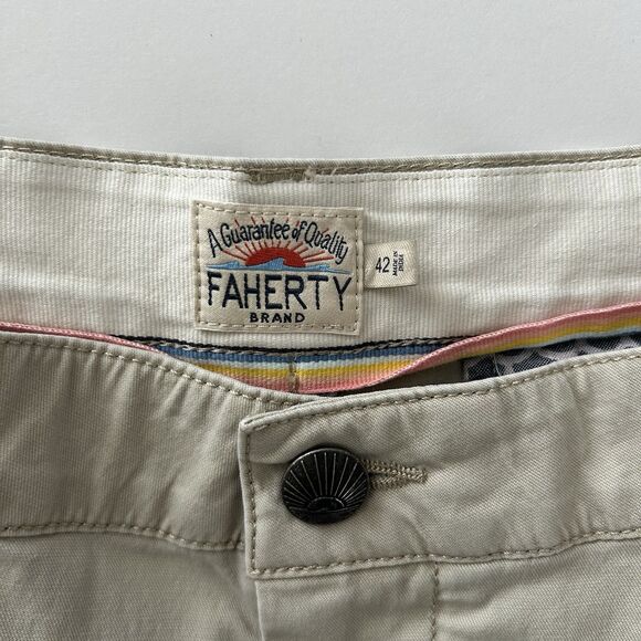 Faherty Mens Shorts Size 42 Beige Chino Casual Organic Cotton Blend Stretch 9.5” - Picture 2 of 10